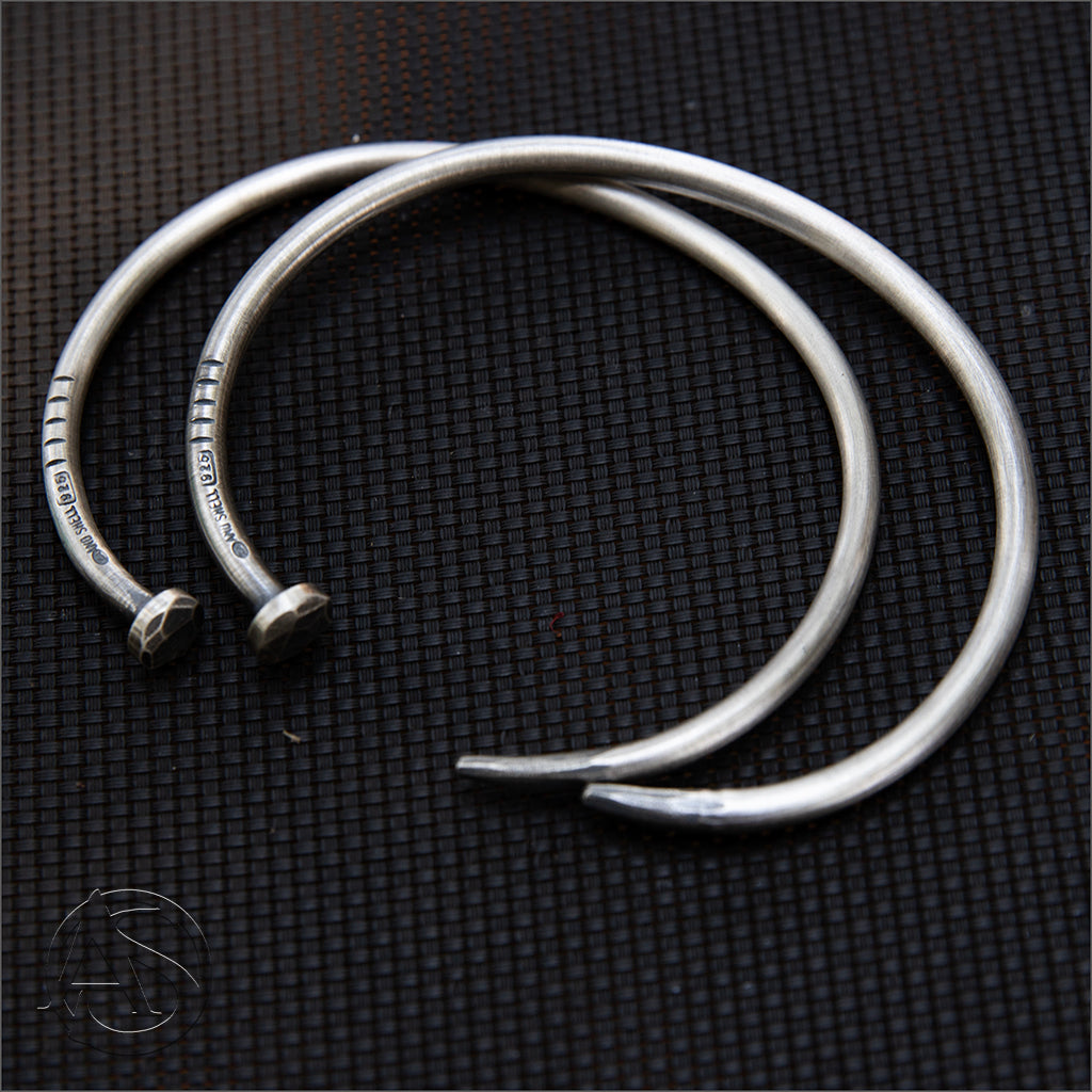 Nail Cuff Bangle (4mm)